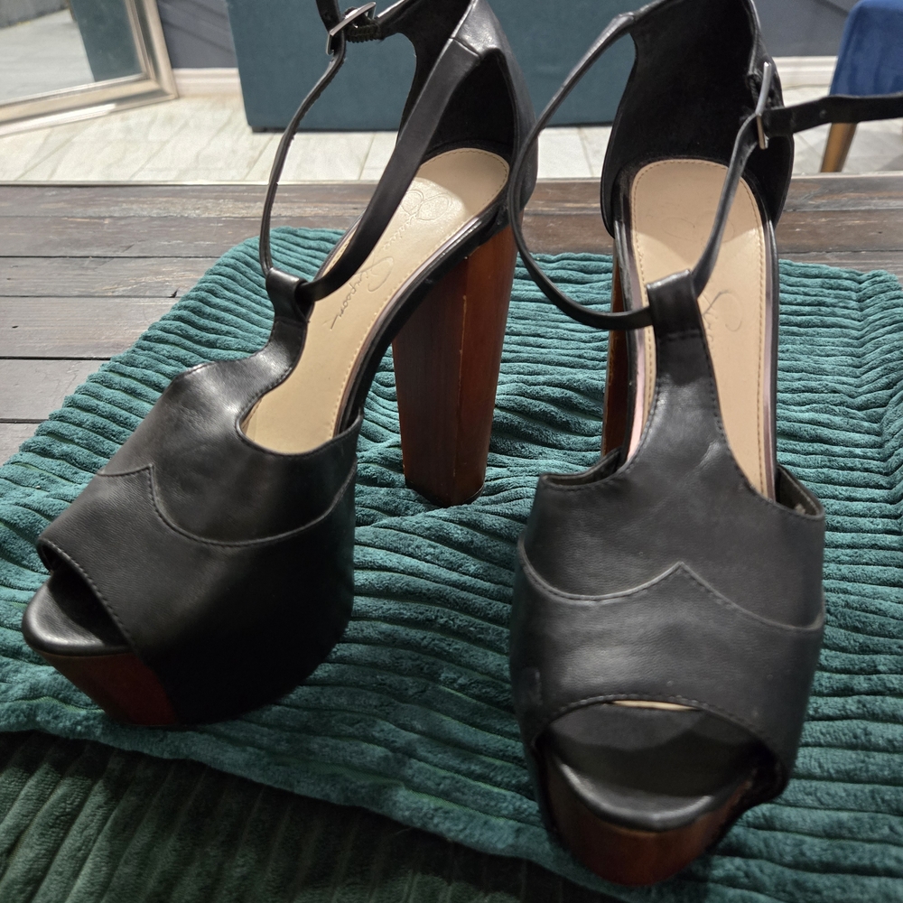 Jessica Simpson Black Leather Heels